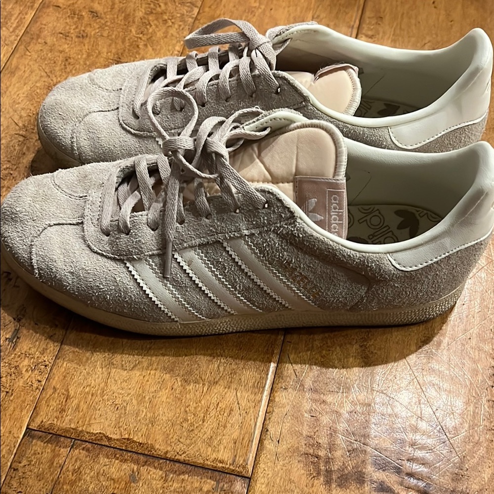 Adidas Gazelle Gray Suede Sneakers - Picture 4 of 4